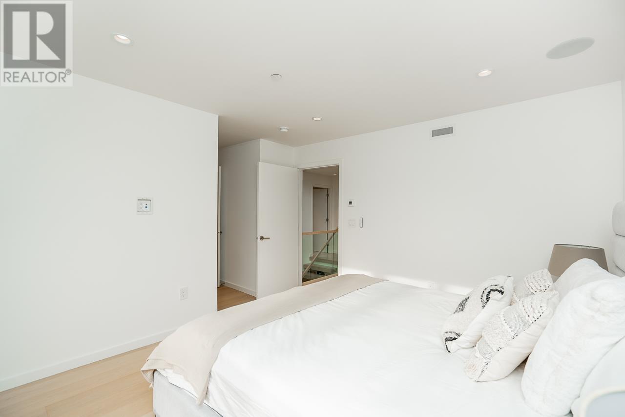 Listing Picture 17 of 40 : 365 E 24TH AVENUE, Vancouver / 溫哥華 - 魯藝地產 Yvonne Lu Group - MLS Medallion Club Member