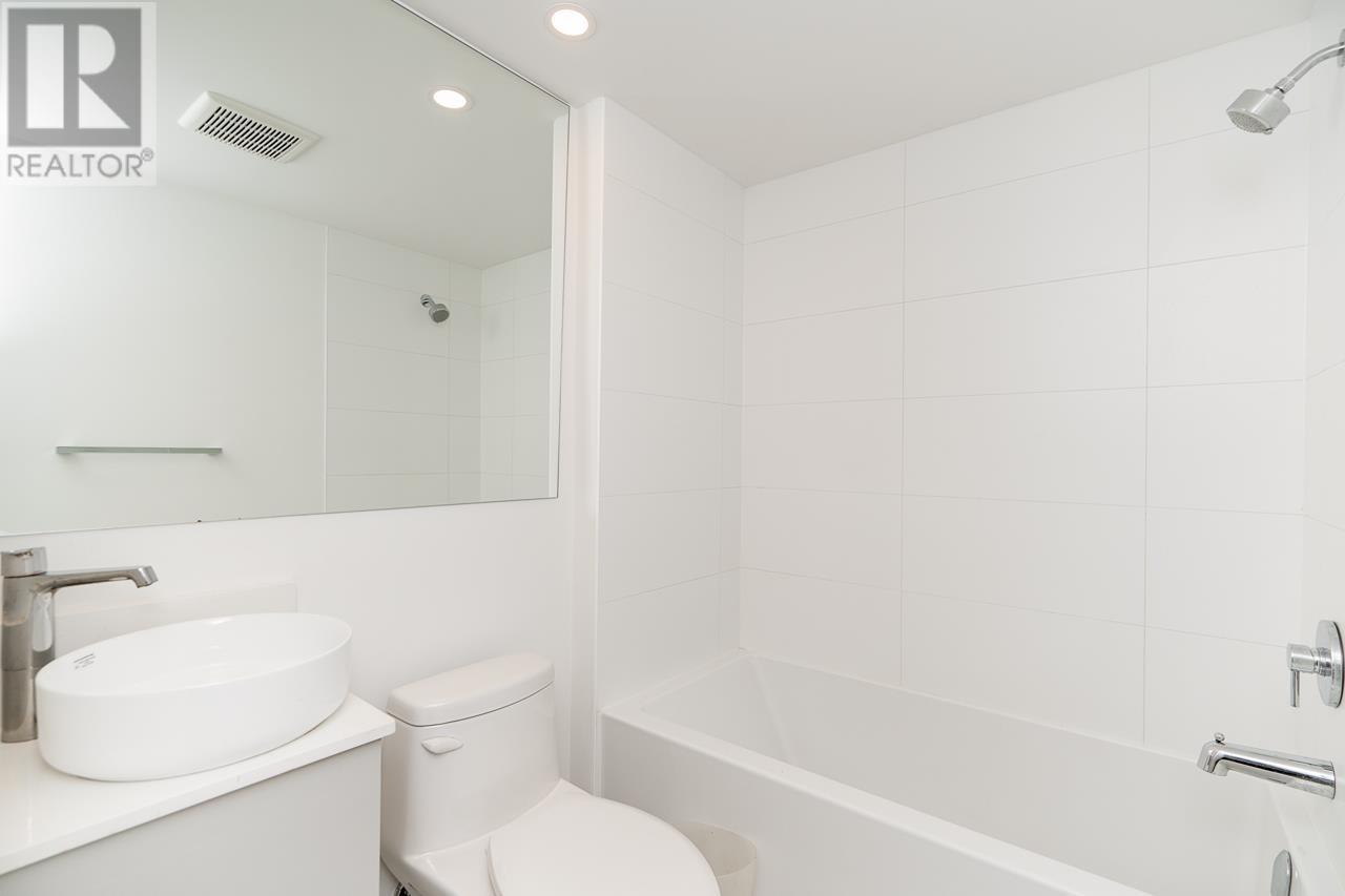 Listing Picture 32 of 40 : 365 E 24TH AVENUE, Vancouver / 溫哥華 - 魯藝地產 Yvonne Lu Group - MLS Medallion Club Member