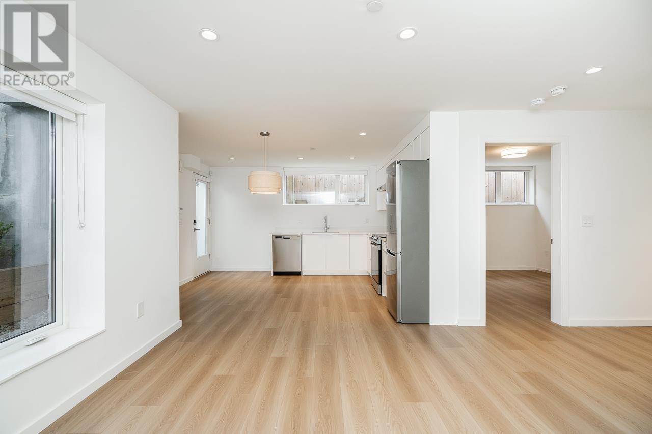 Listing Picture 30 of 40 : 365 E 24TH AVENUE, Vancouver / 溫哥華 - 魯藝地產 Yvonne Lu Group - MLS Medallion Club Member