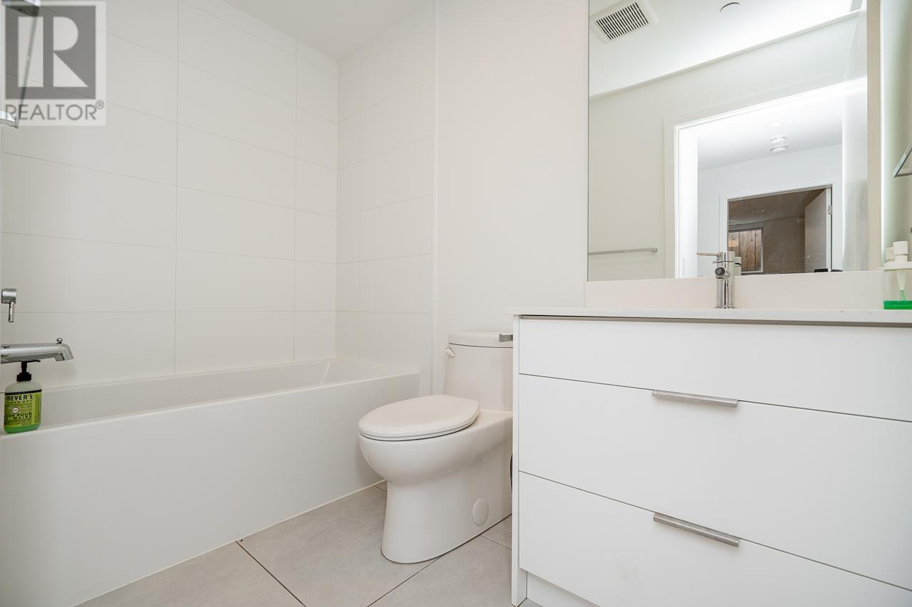 Listing Picture 34 of 40 : 365 E 24TH AVENUE, Vancouver / 溫哥華 - 魯藝地產 Yvonne Lu Group - MLS Medallion Club Member
