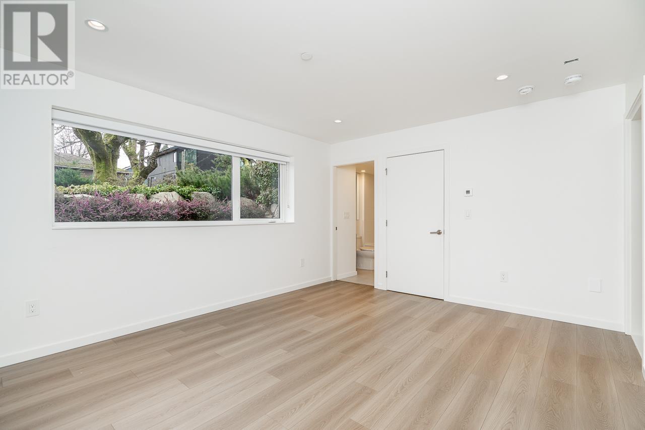 Listing Picture 28 of 40 : 365 E 24TH AVENUE, Vancouver / 溫哥華 - 魯藝地產 Yvonne Lu Group - MLS Medallion Club Member