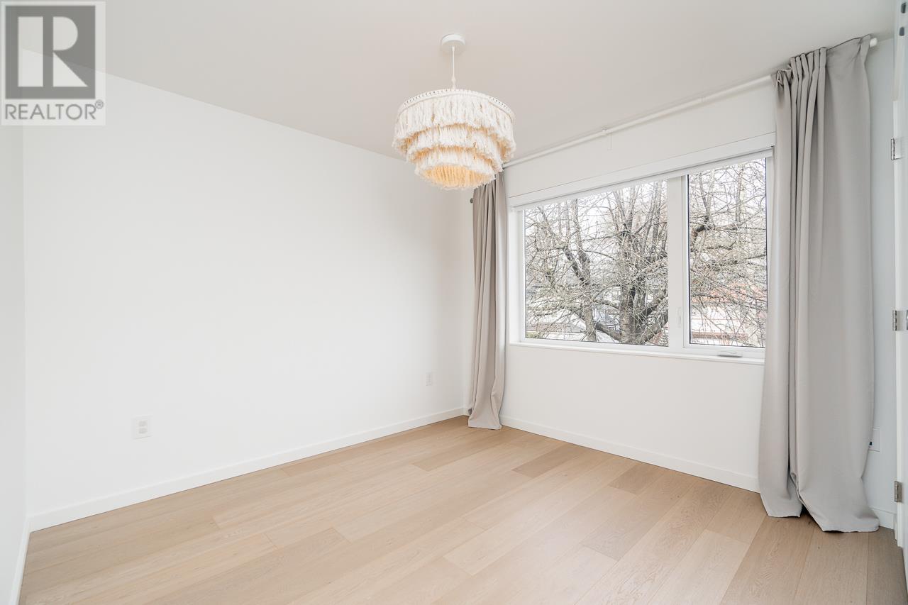 Listing Picture 23 of 40 : 365 E 24TH AVENUE, Vancouver / 溫哥華 - 魯藝地產 Yvonne Lu Group - MLS Medallion Club Member