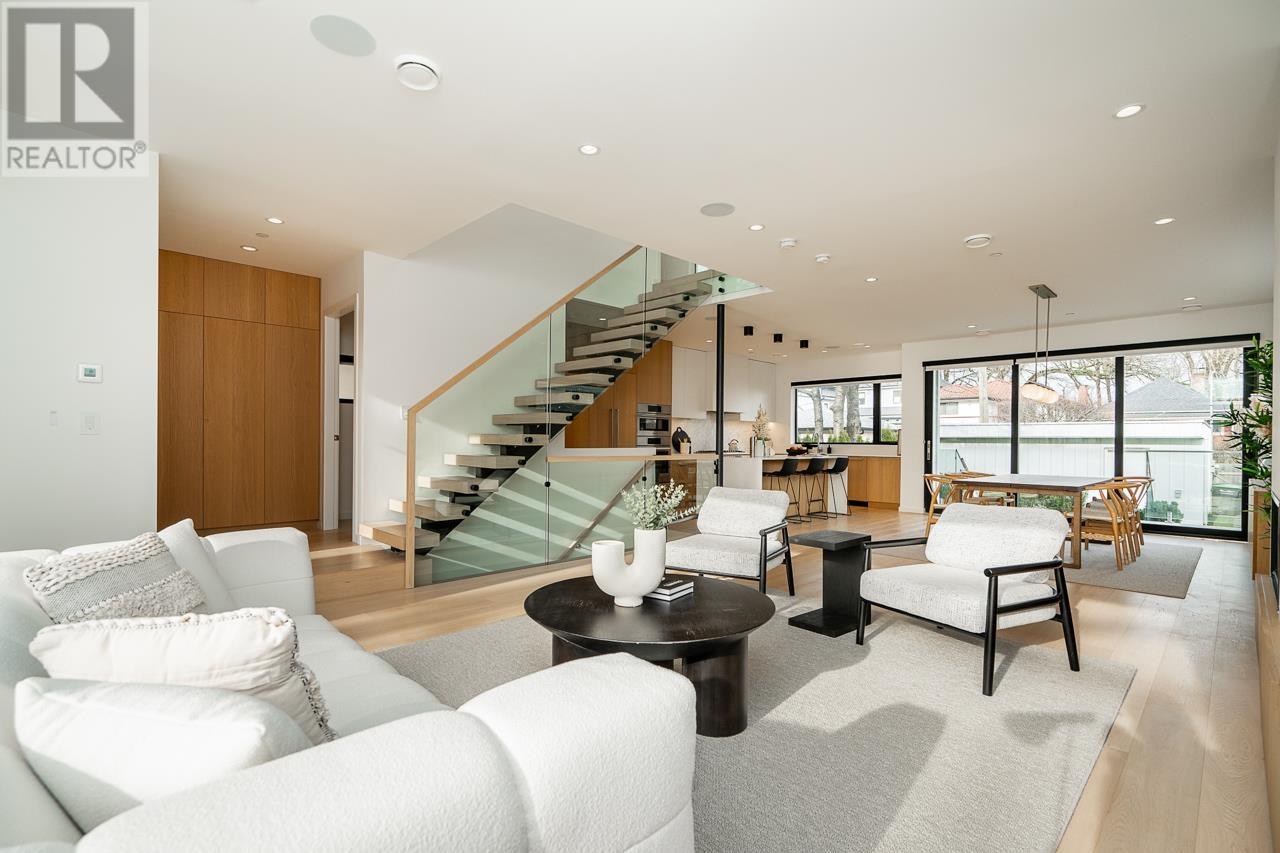 Listing Picture 5 of 40 : 365 E 24TH AVENUE, Vancouver / 溫哥華 - 魯藝地產 Yvonne Lu Group - MLS Medallion Club Member