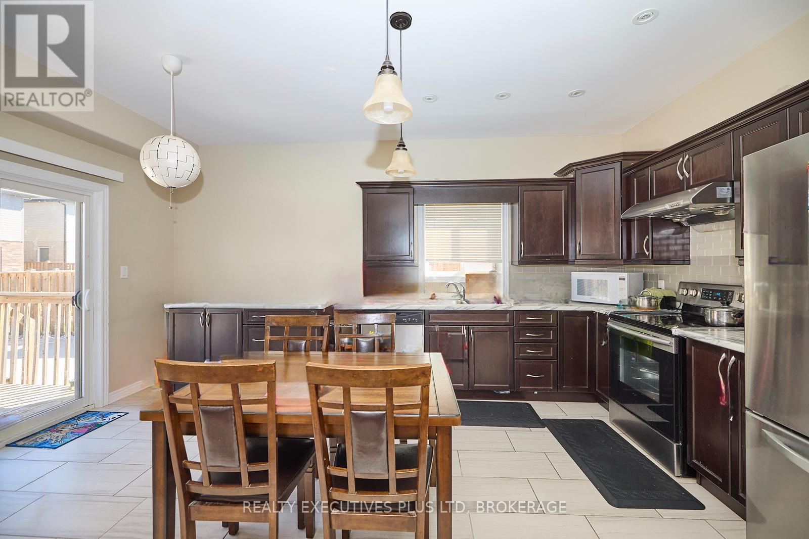 8433 Angie Drive, Niagara Falls (Forestview), Ontario  L2H 0M9 - Photo 7 - X11940456