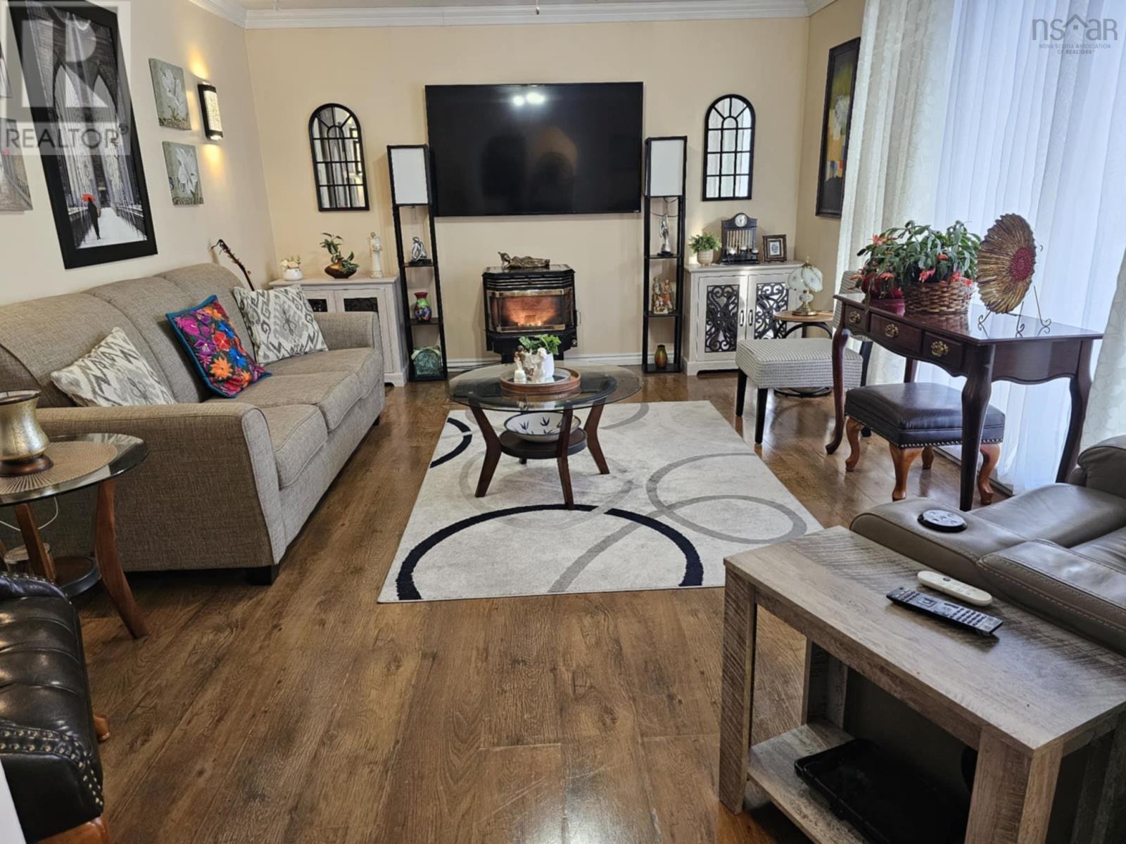 39 Halliday Street, Westmount, Nova Scotia  B1R 2A8 - Photo 4 - 202501603