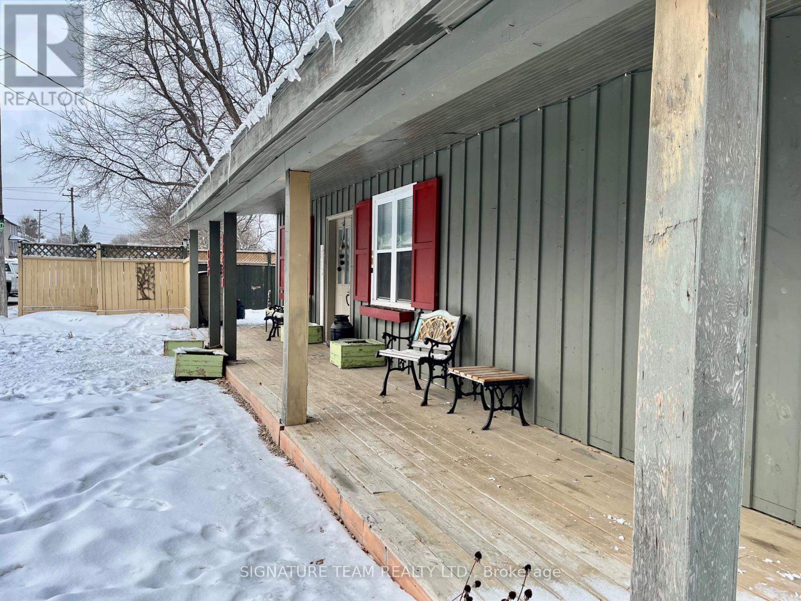 187 Queen Street, Bonnechere Valley, Ontario  K0J 1T0 - Photo 2 - X11940498