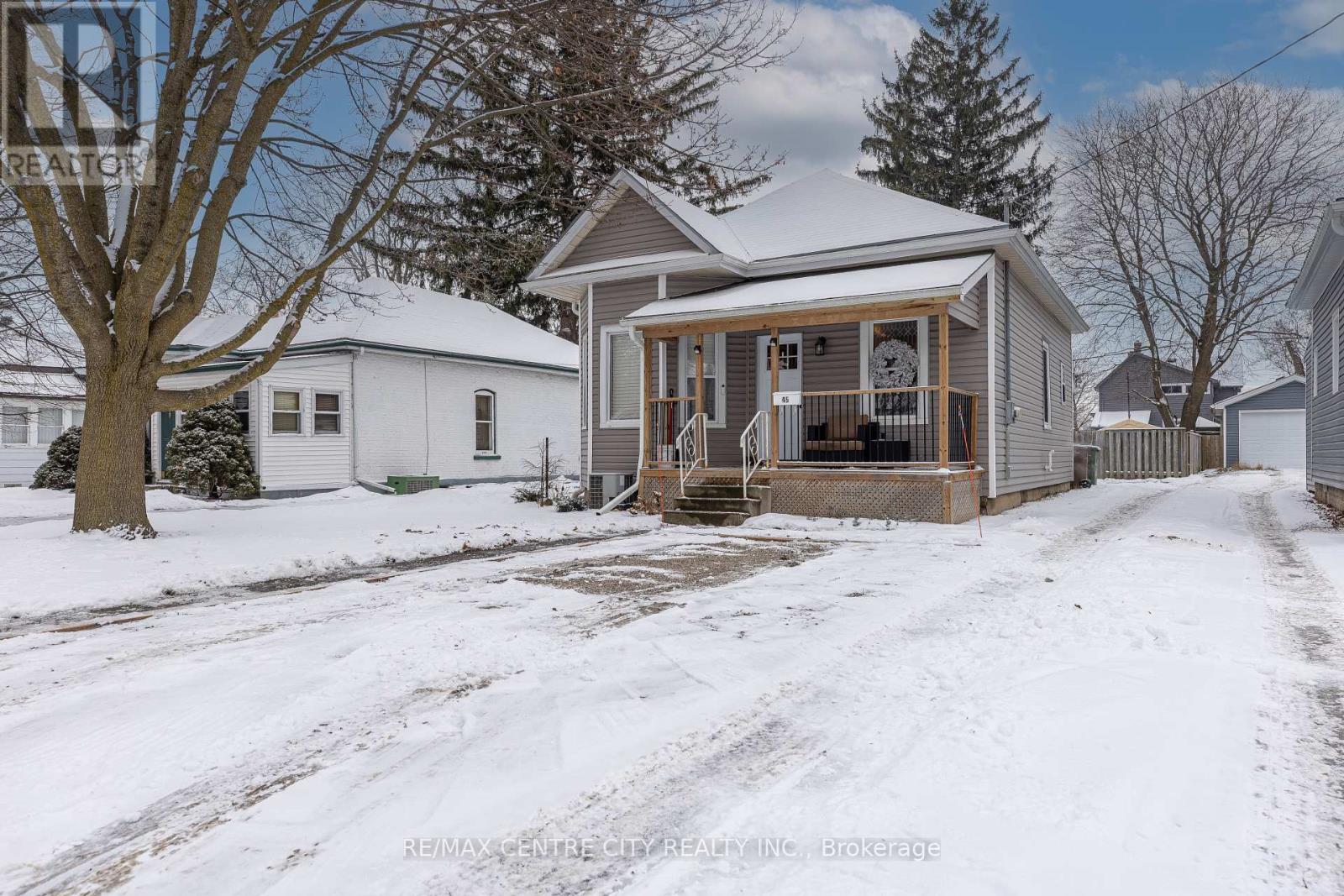 45 Arthur Avenue, St. Thomas, Ontario  N5P 3L4 - Photo 2 - X11940535