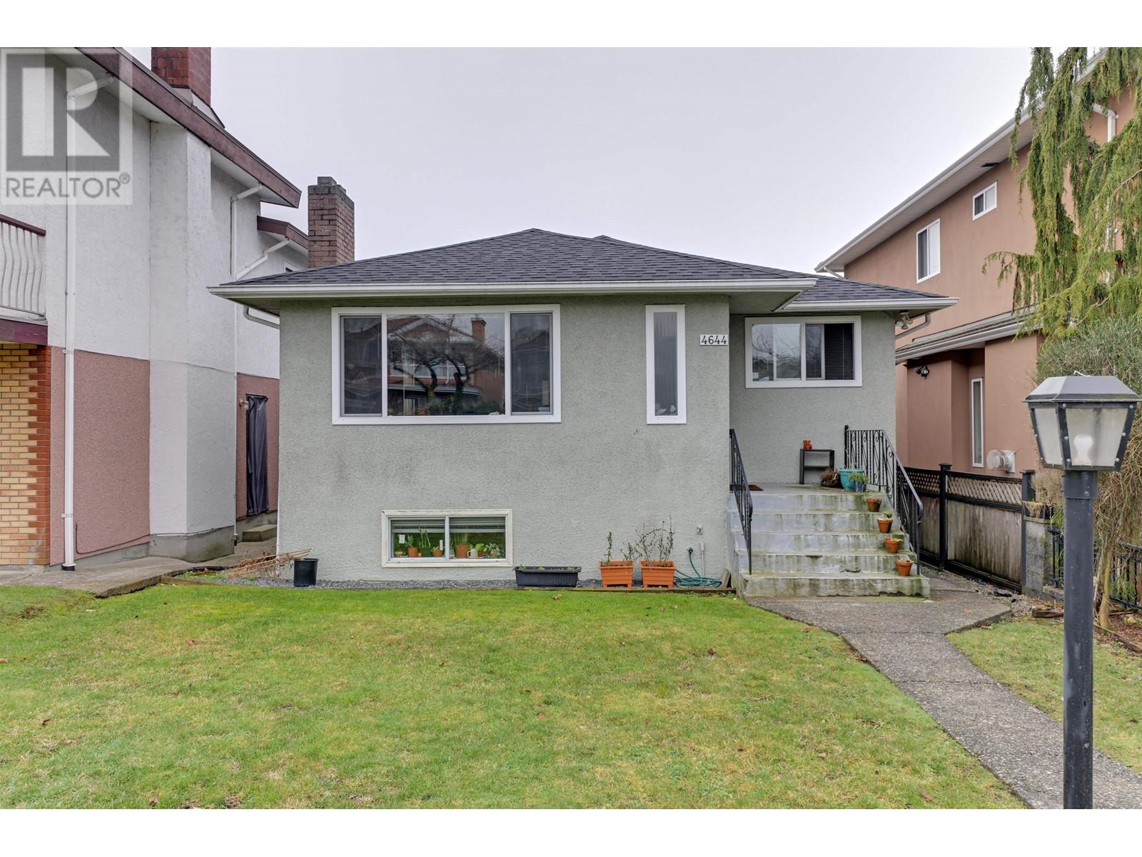 4644 Union Street, Burnaby, British Columbia  V5C 2Y3 - Photo 1 - R2866954