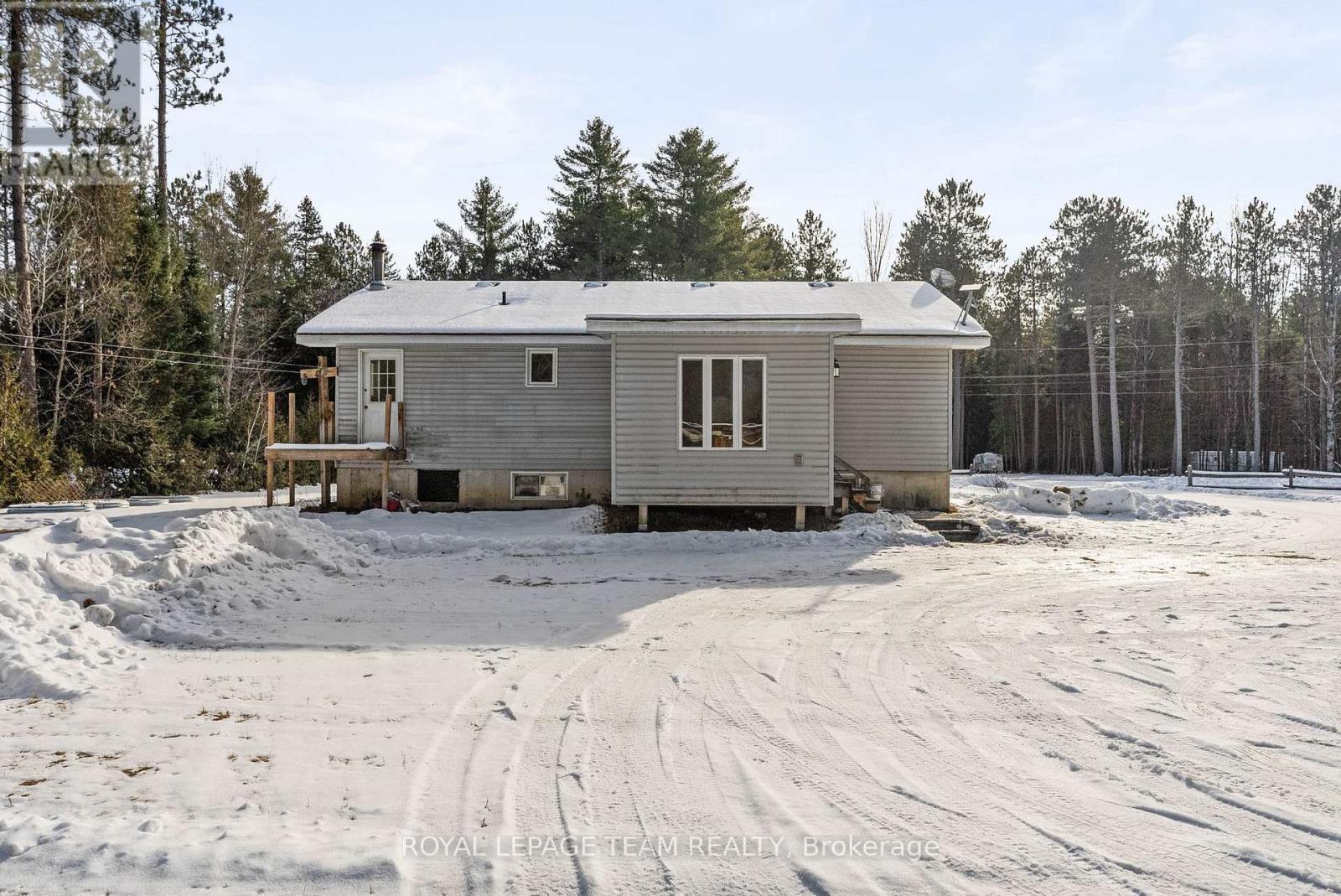 522 PINE STREET Greater Madawaska