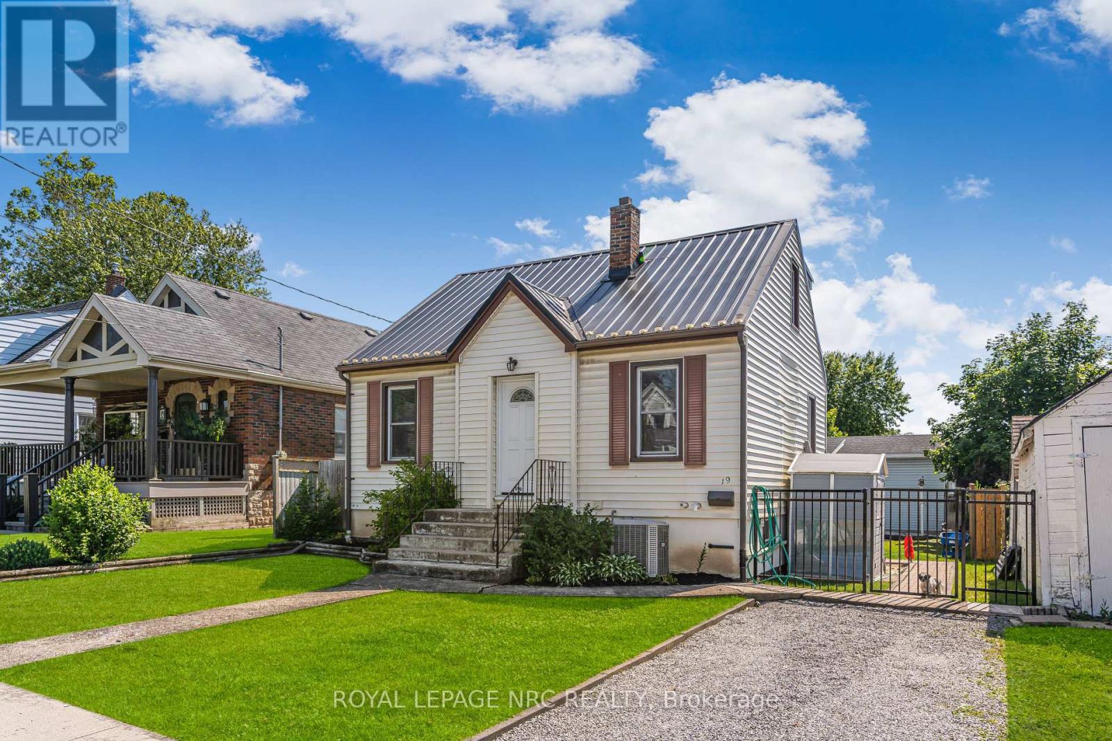 Property at 19 CAMPBELL AVENUE image 1