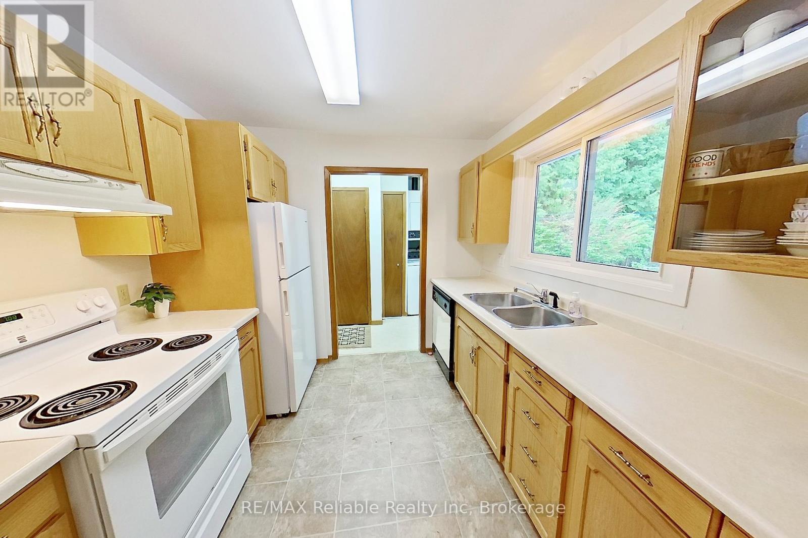 12 Stark Street, Bluewater, Ontario  N0M 1G0 - Photo 30 - X11940757