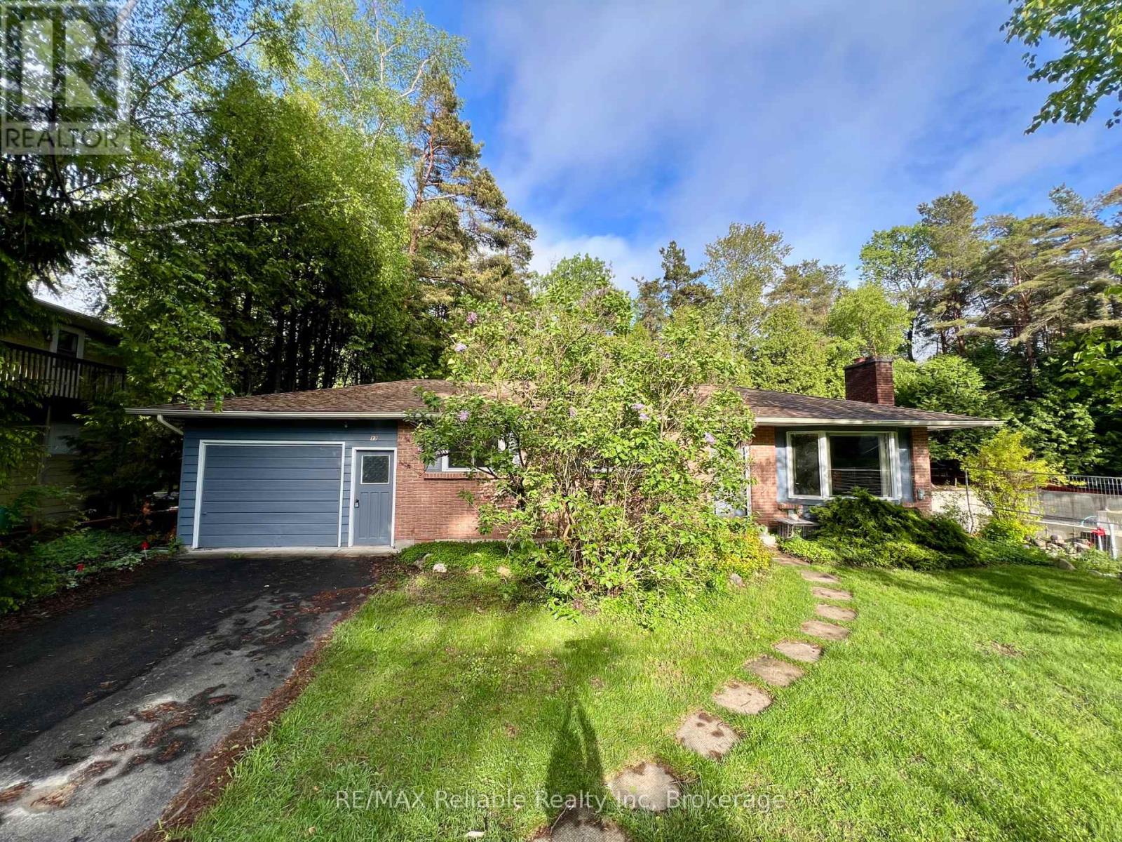 12 Stark Street, Bluewater, Ontario  N0M 1G0 - Photo 8 - X11940757