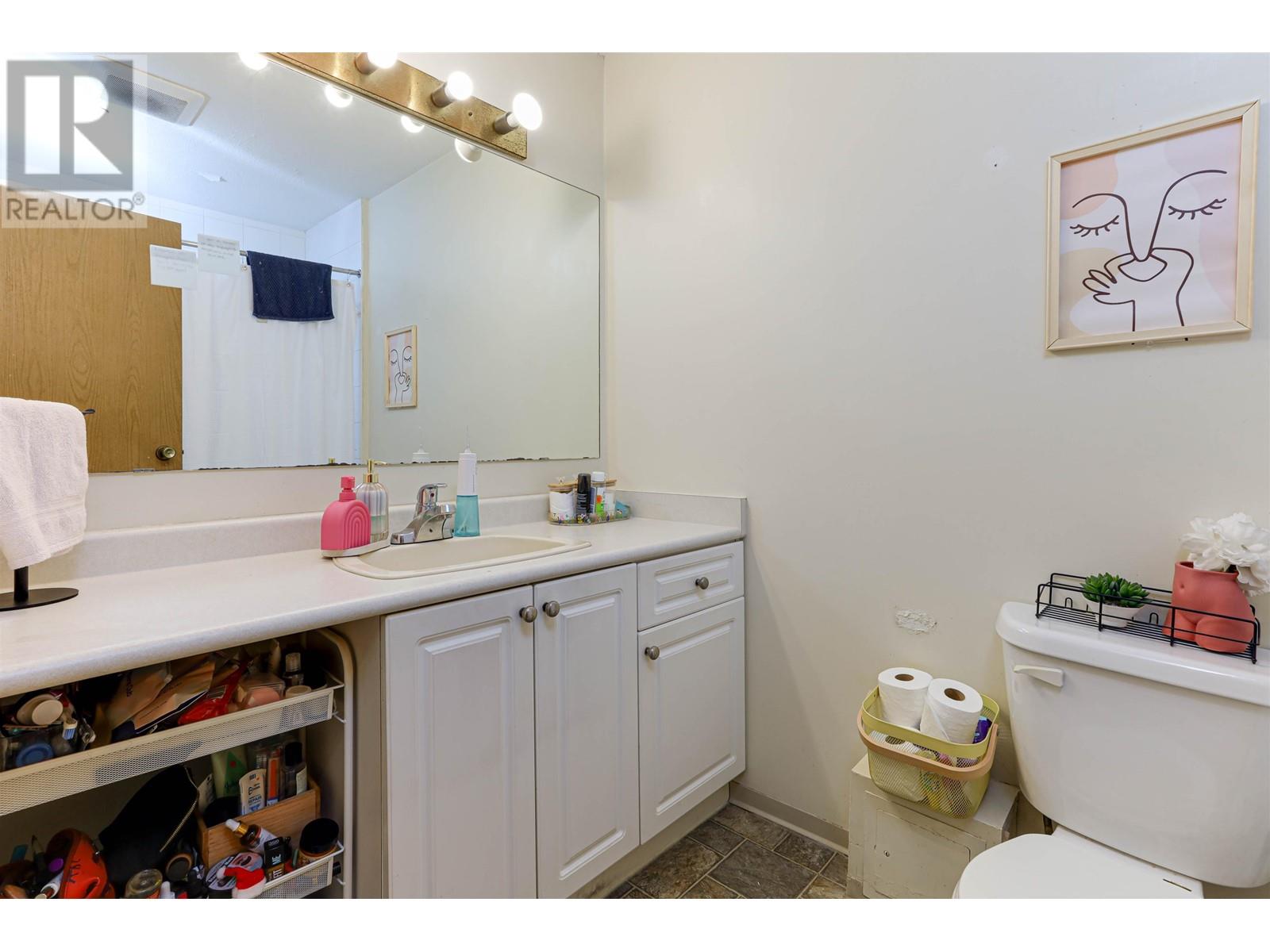 1603 E Broadway, Vancouver, British Columbia  V5N 1V9 - Photo 9 - C8065785