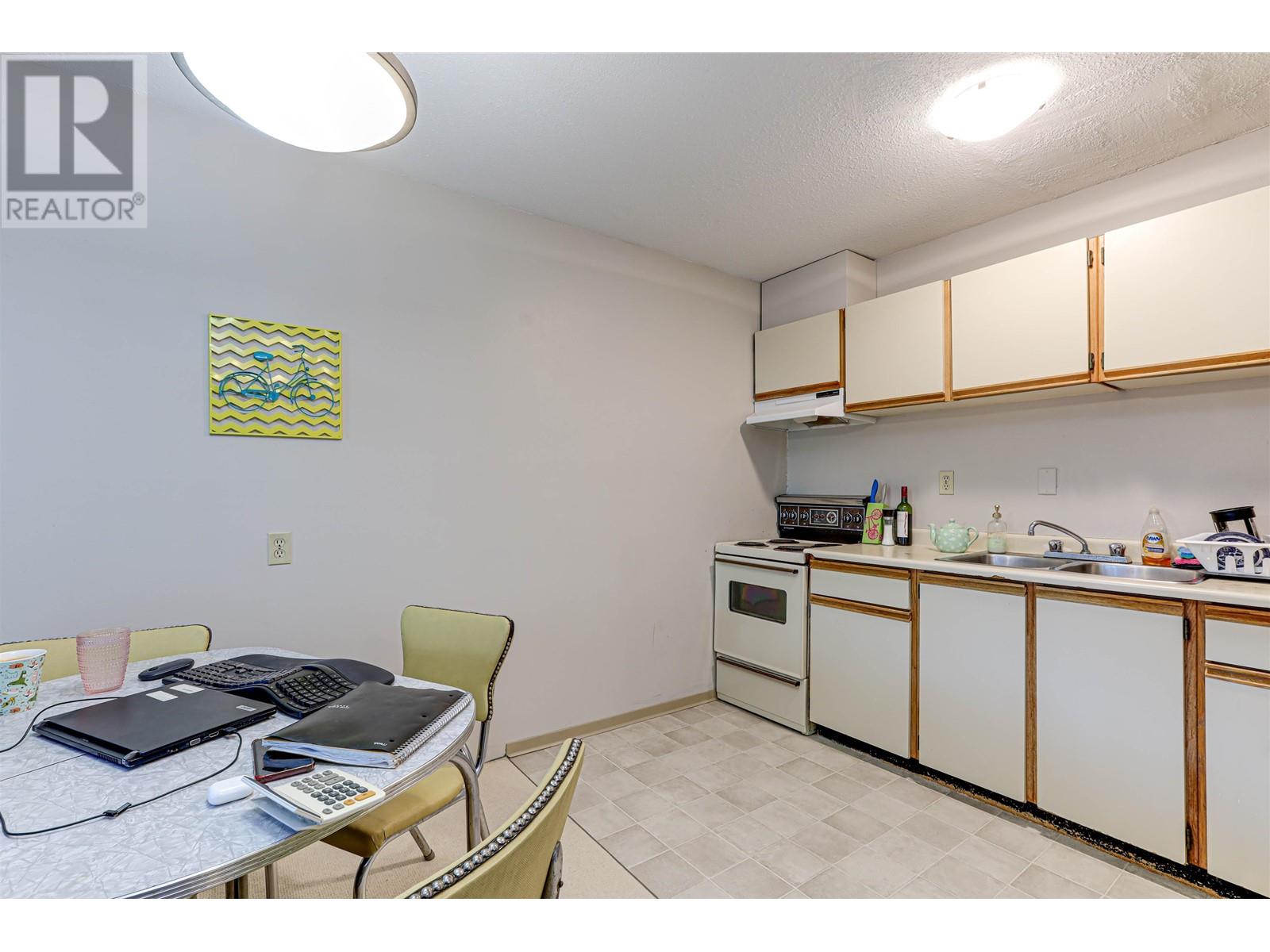 1603 E Broadway, Vancouver, British Columbia  V5N 1V9 - Photo 23 - C8065785