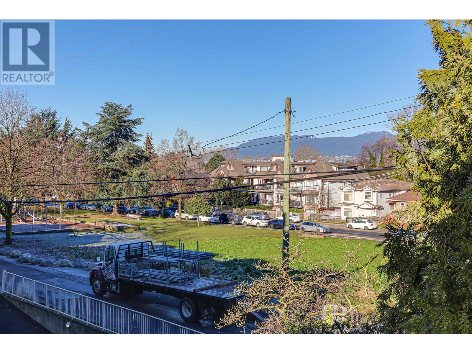 1603 E Broadway, Vancouver, British Columbia  V5N 1V9 - Photo 11 - C8065785