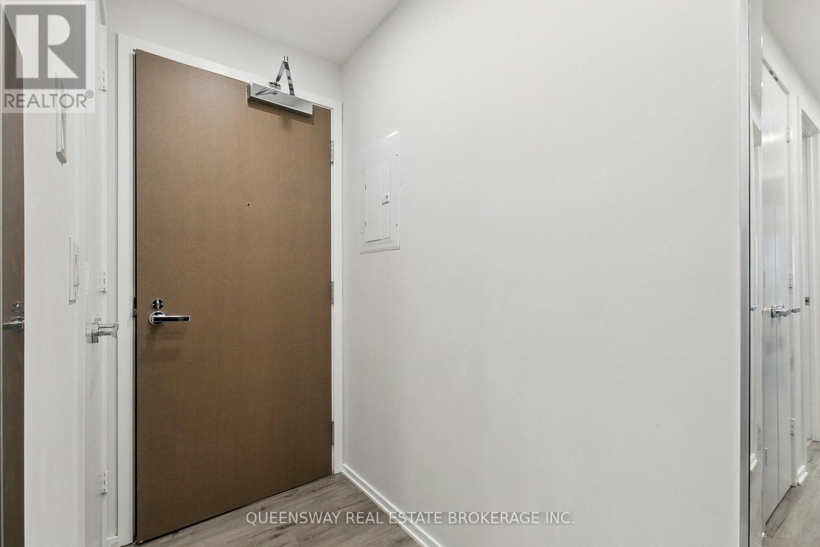 Property at 6706 - 1 BLOOR STREET image 2