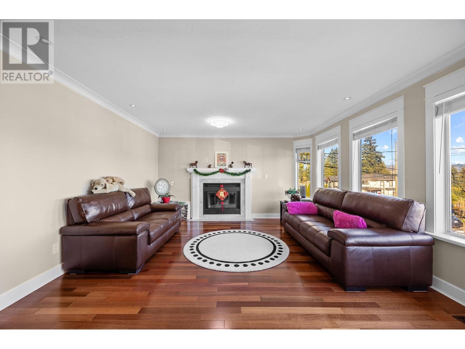 Listing Picture 9 of 40 : 7325 2ND STREET, Burnaby / 本拿比 - 魯藝地產 Yvonne Lu Group - MLS Medallion Club Member