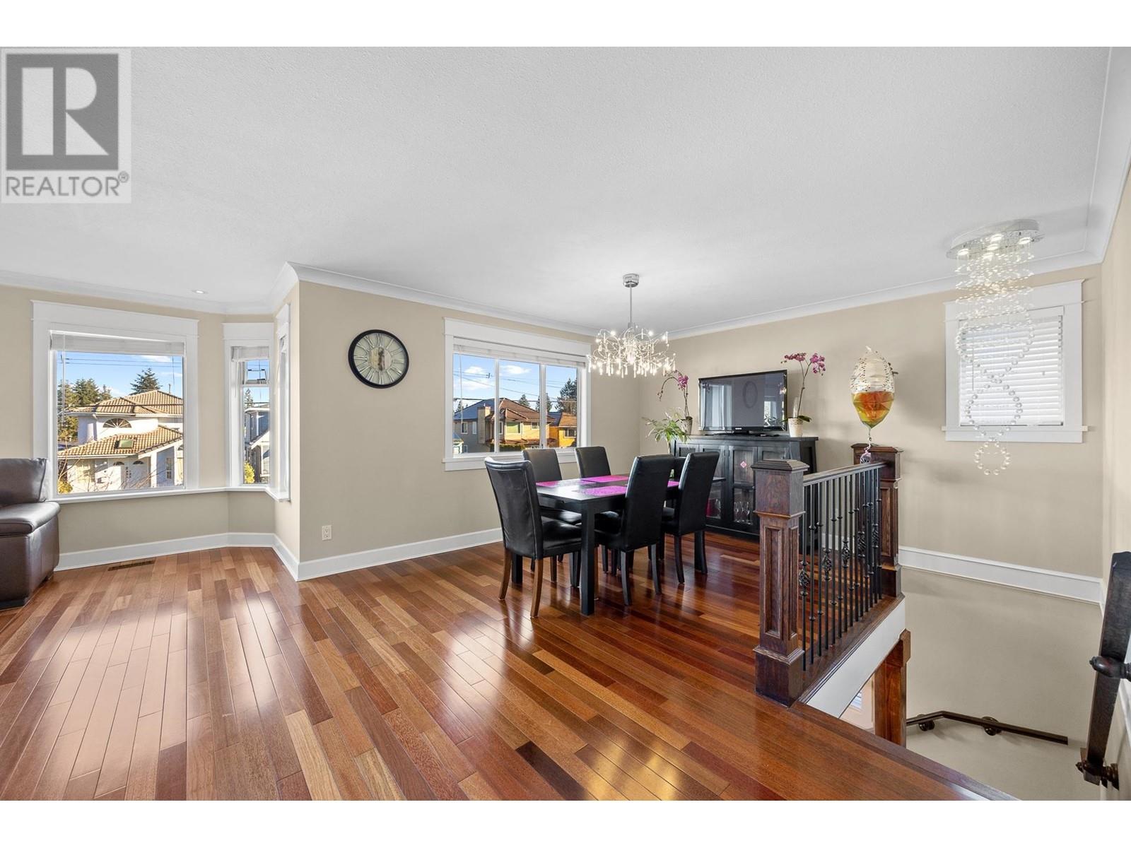 Listing Picture 4 of 40 : 7325 2ND STREET, Burnaby / 本拿比 - 魯藝地產 Yvonne Lu Group - MLS Medallion Club Member