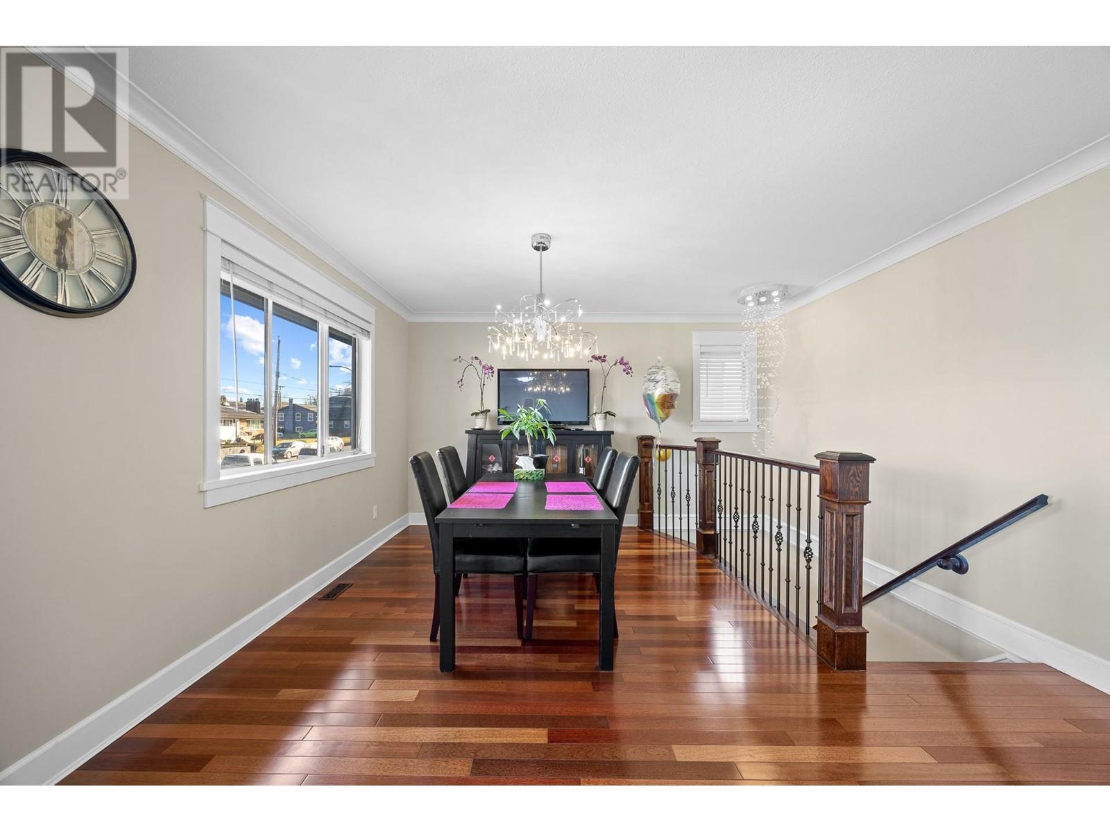 Listing Picture 5 of 40 : 7325 2ND STREET, Burnaby / 本拿比 - 魯藝地產 Yvonne Lu Group - MLS Medallion Club Member