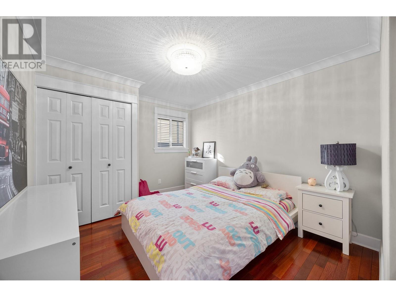 Listing Picture 25 of 40 : 7325 2ND STREET, Burnaby / 本拿比 - 魯藝地產 Yvonne Lu Group - MLS Medallion Club Member