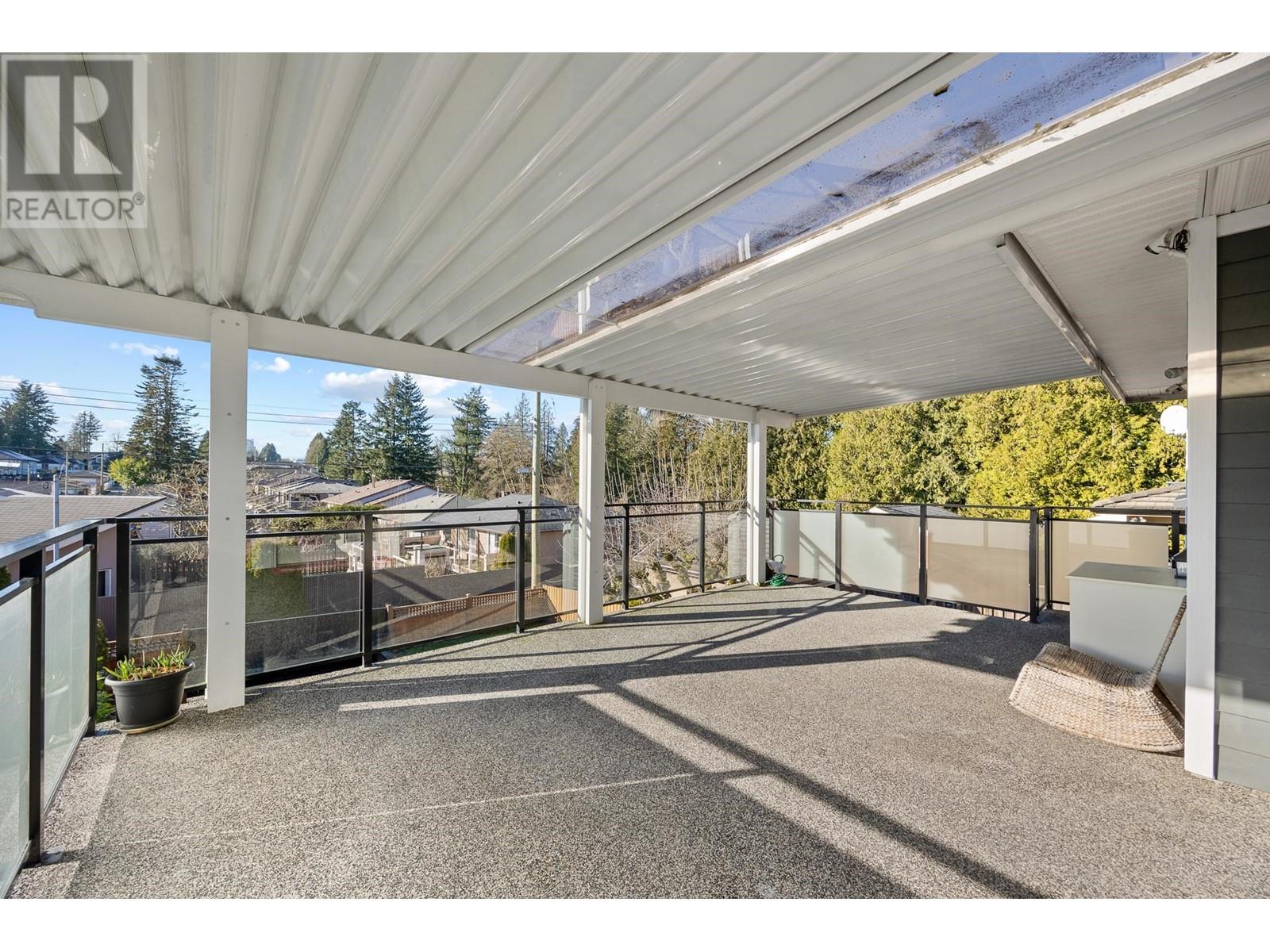 Listing Picture 26 of 40 : 7325 2ND STREET, Burnaby / 本拿比 - 魯藝地產 Yvonne Lu Group - MLS Medallion Club Member