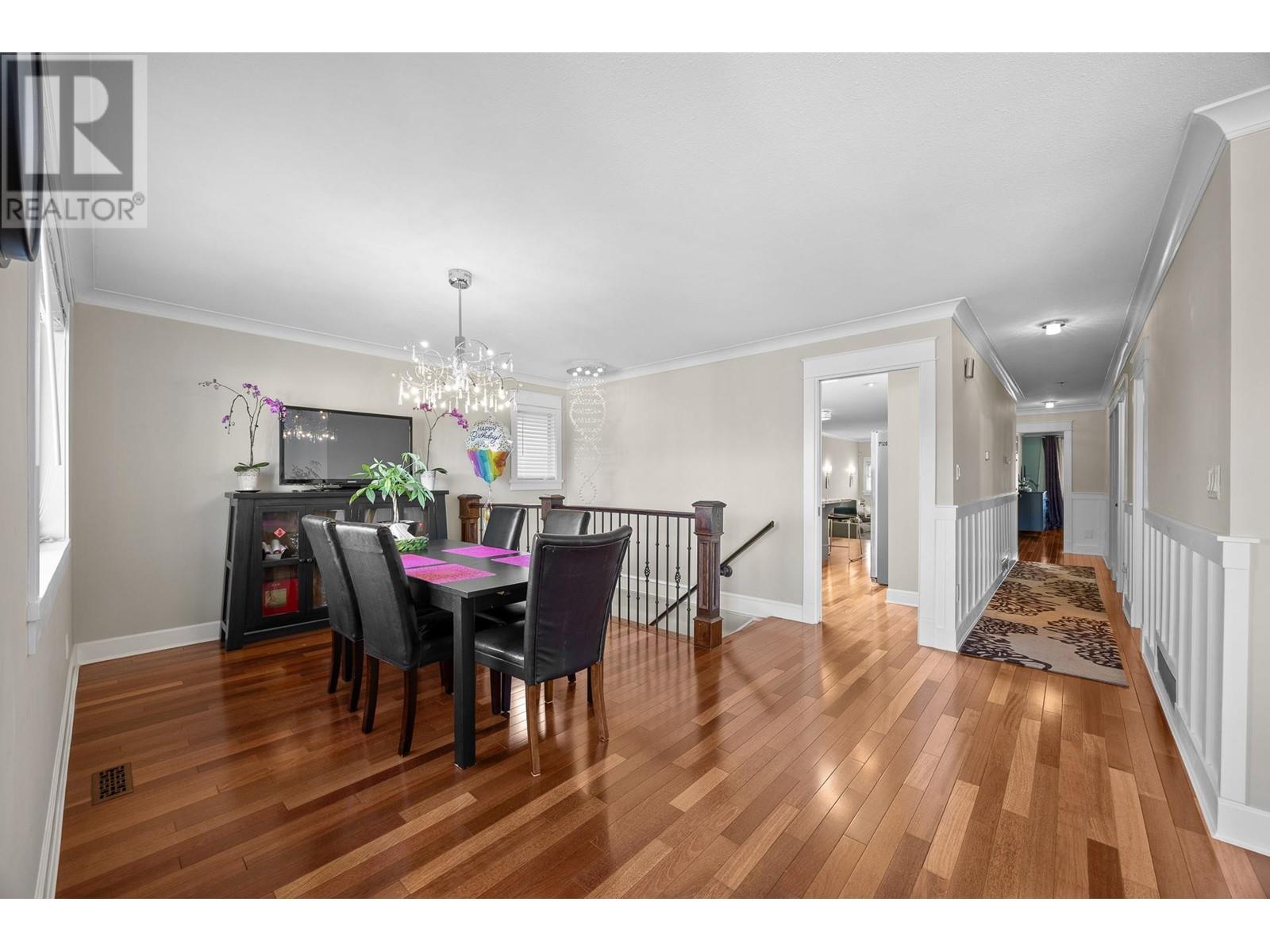 Listing Picture 6 of 40 : 7325 2ND STREET, Burnaby / 本拿比 - 魯藝地產 Yvonne Lu Group - MLS Medallion Club Member