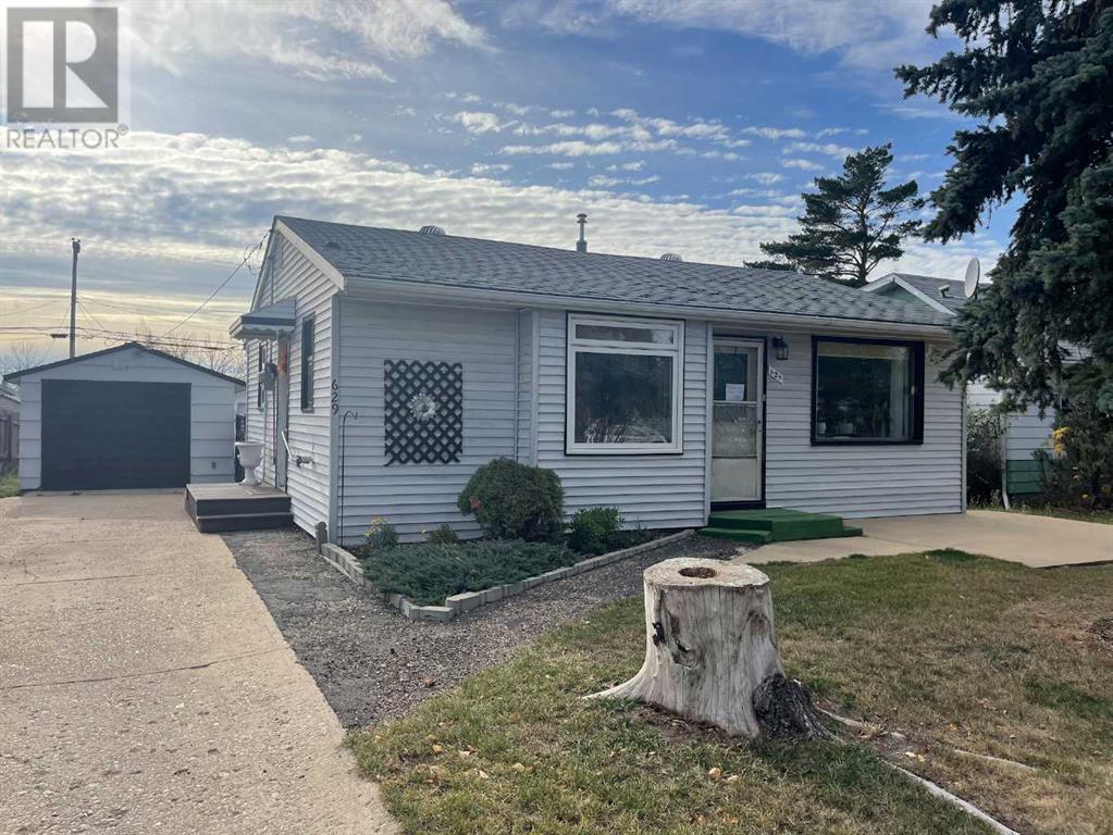 <h3>$169,900</h3><p>629 6 Avenue, Wainwright, Alberta</p>