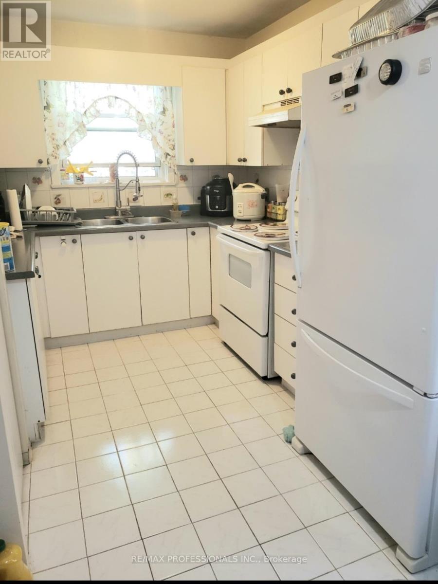 Property at 8 BRIDESBURG DRIVE image 3