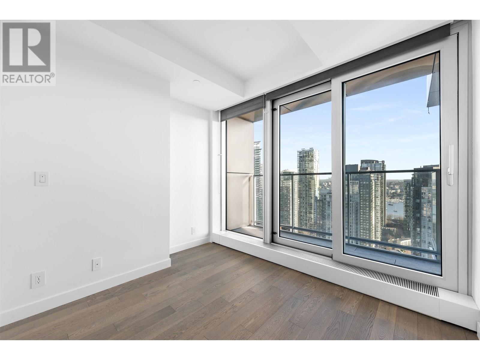 Listing Picture 25 of 33 : 3209 1480 HOWE STREET, Vancouver / 溫哥華 - 魯藝地產 Yvonne Lu Group - MLS Medallion Club Member