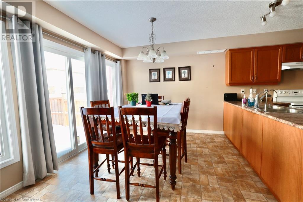 Property at 590 GOLDTHREAD Street Unit# upper level image 3