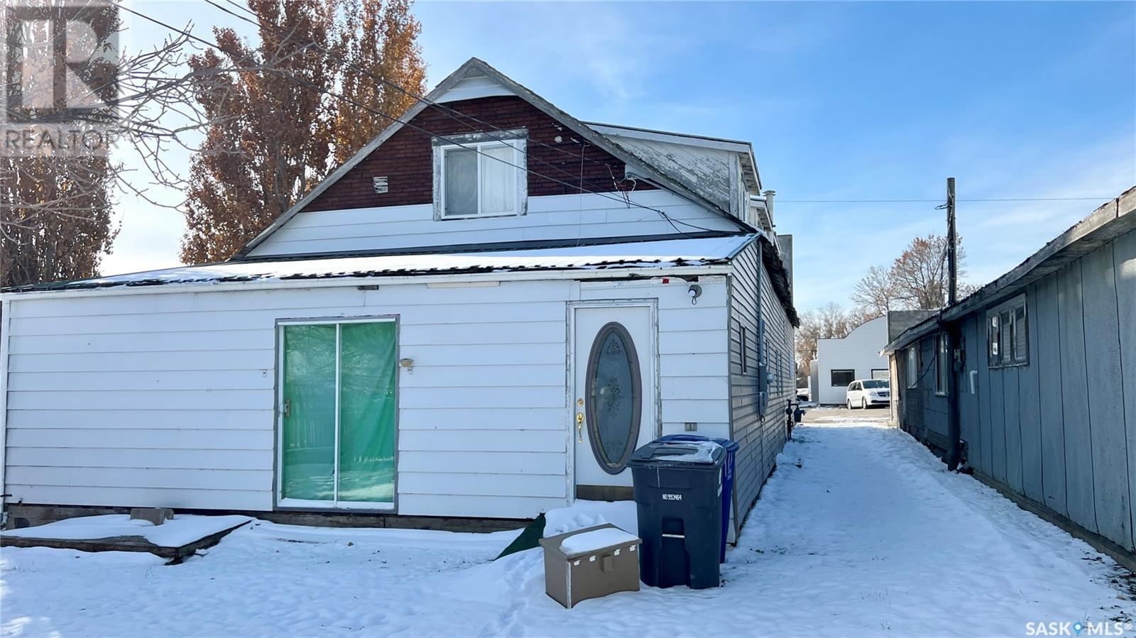 105 Main Street, Dinsmore, Saskatchewan  S0L 1T0 - Photo 42 - SK993584