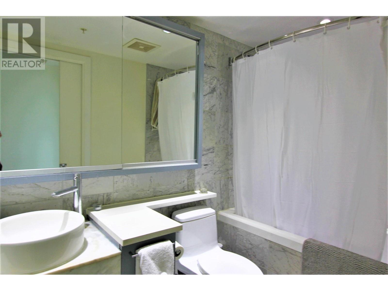 Listing Picture 11 of 20 : 712 833 SEYMOUR STREET, Vancouver / 溫哥華 - 魯藝地產 Yvonne Lu Group - MLS Medallion Club Member