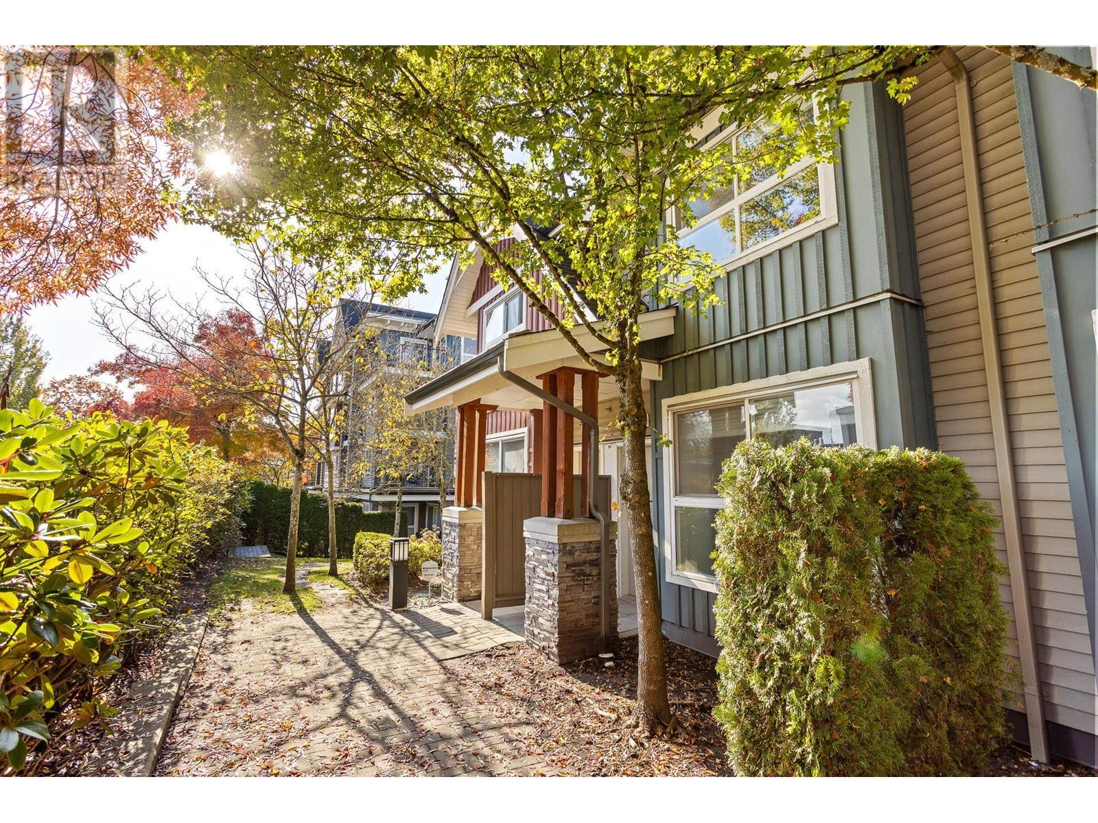 Listing Picture 5 of 33 : 12 3298 E 54TH AVENUE, Vancouver / 溫哥華 - 魯藝地產 Yvonne Lu Group - MLS Medallion Club Member