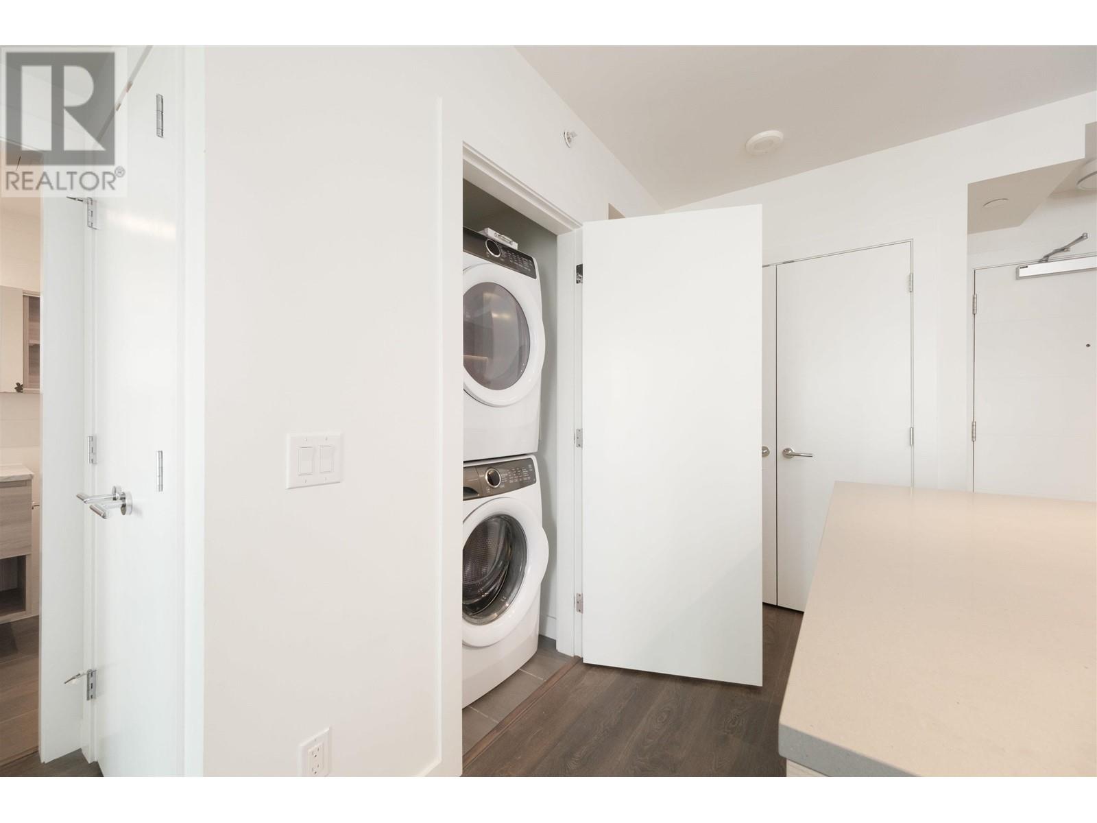 810 657 Whiting Way, Coquitlam, British Columbia  V3J 0J6 - Photo 10 - R2957409