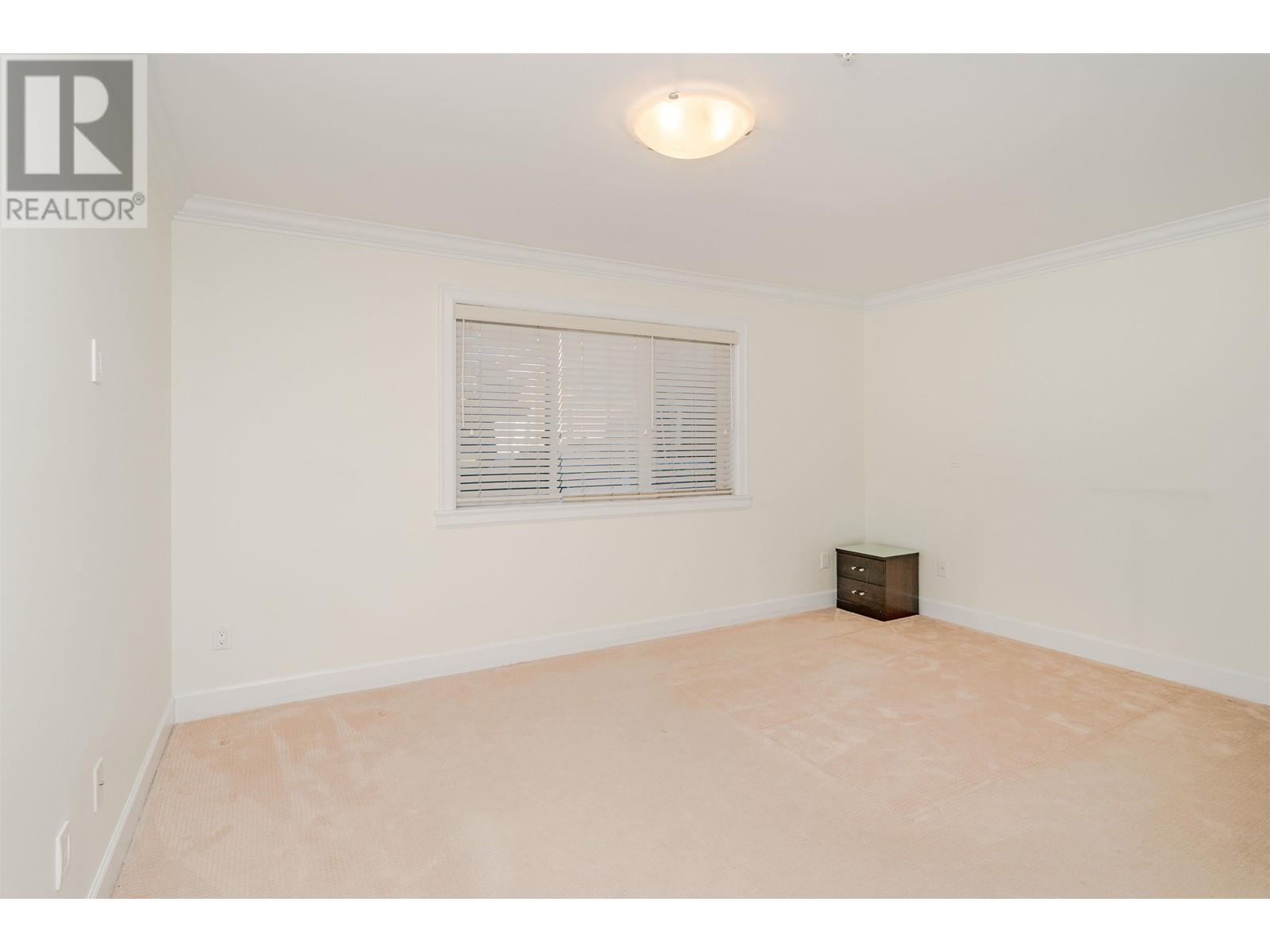 Listing Picture 25 of 30 : 5761 INVERNESS STREET, Vancouver / 溫哥華 - 魯藝地產 Yvonne Lu Group - MLS Medallion Club Member