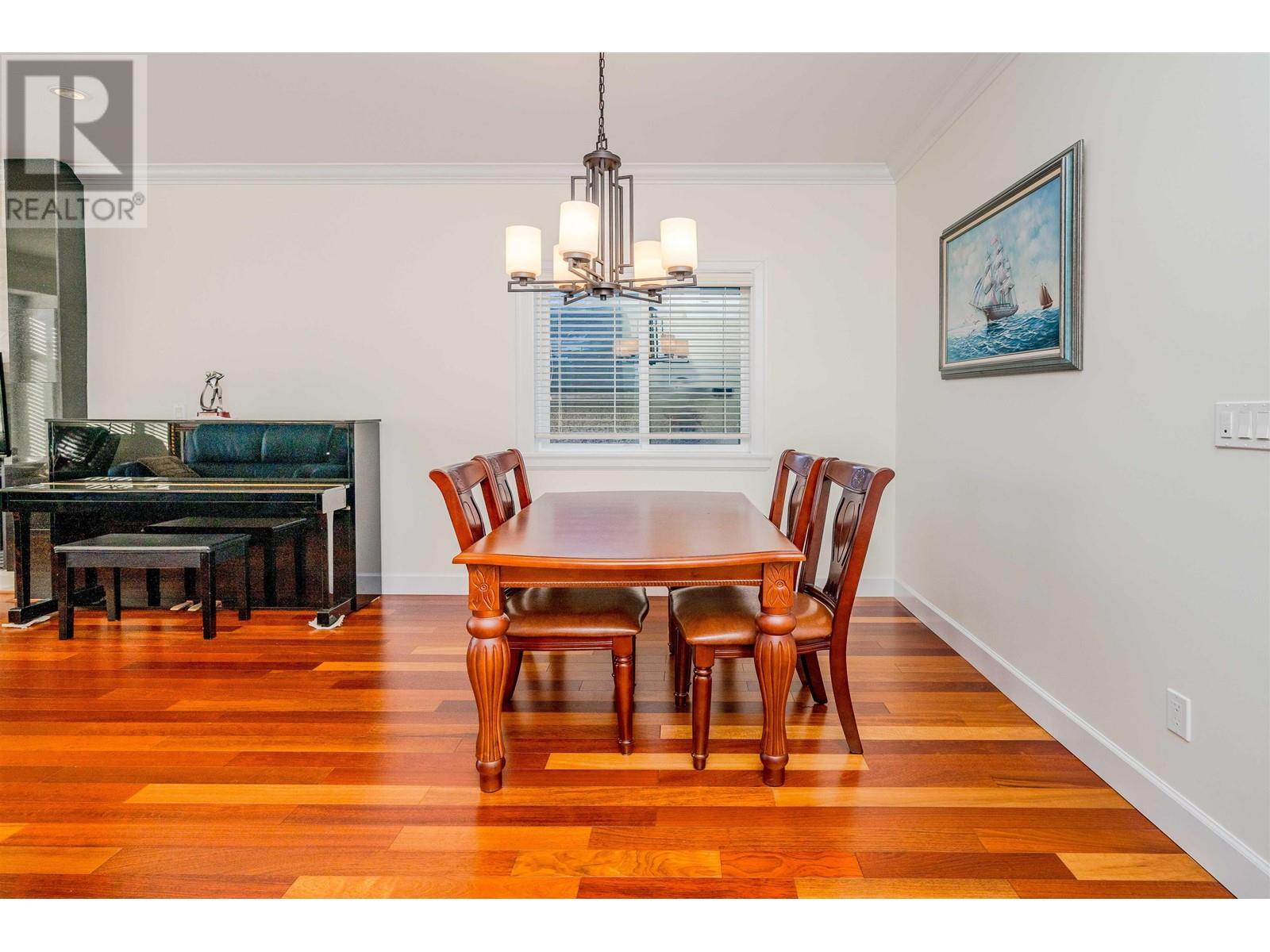 Listing Picture 5 of 30 : 5761 INVERNESS STREET, Vancouver / 溫哥華 - 魯藝地產 Yvonne Lu Group - MLS Medallion Club Member