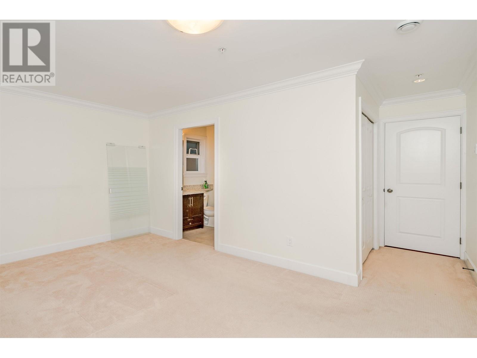 Listing Picture 26 of 30 : 5761 INVERNESS STREET, Vancouver / 溫哥華 - 魯藝地產 Yvonne Lu Group - MLS Medallion Club Member