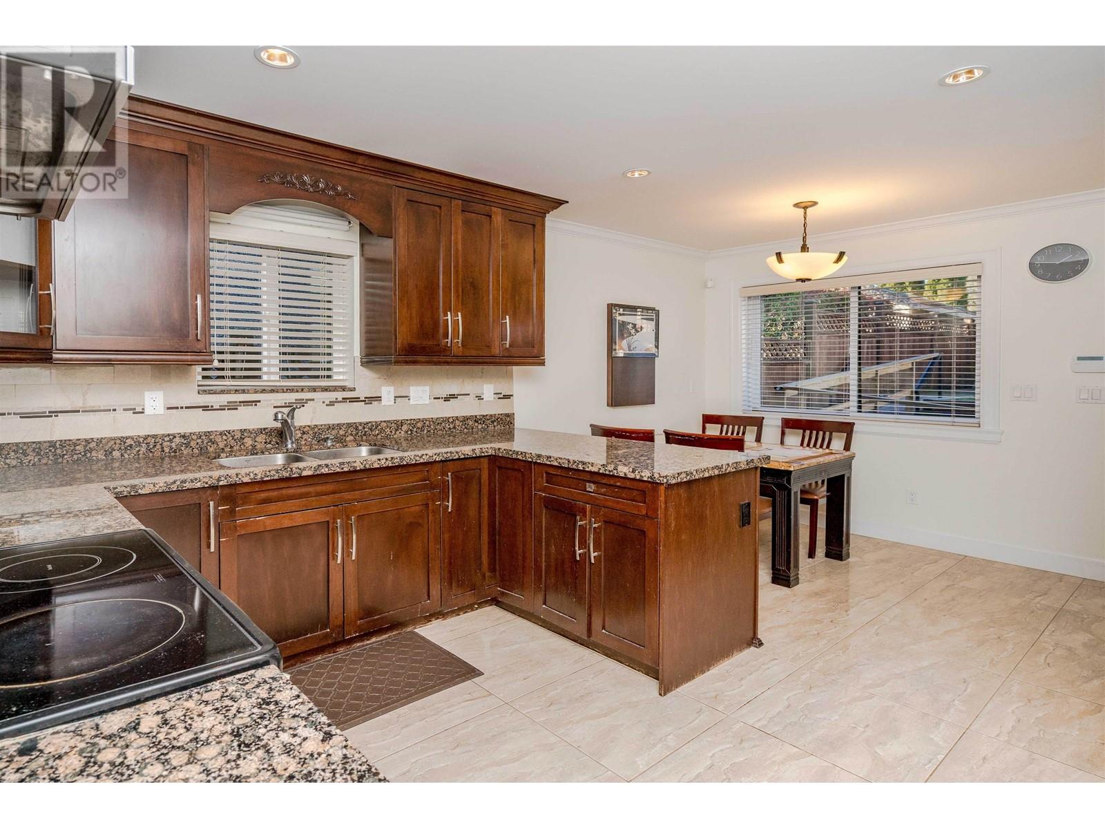 Listing Picture 20 of 30 : 5761 INVERNESS STREET, Vancouver / 溫哥華 - 魯藝地產 Yvonne Lu Group - MLS Medallion Club Member