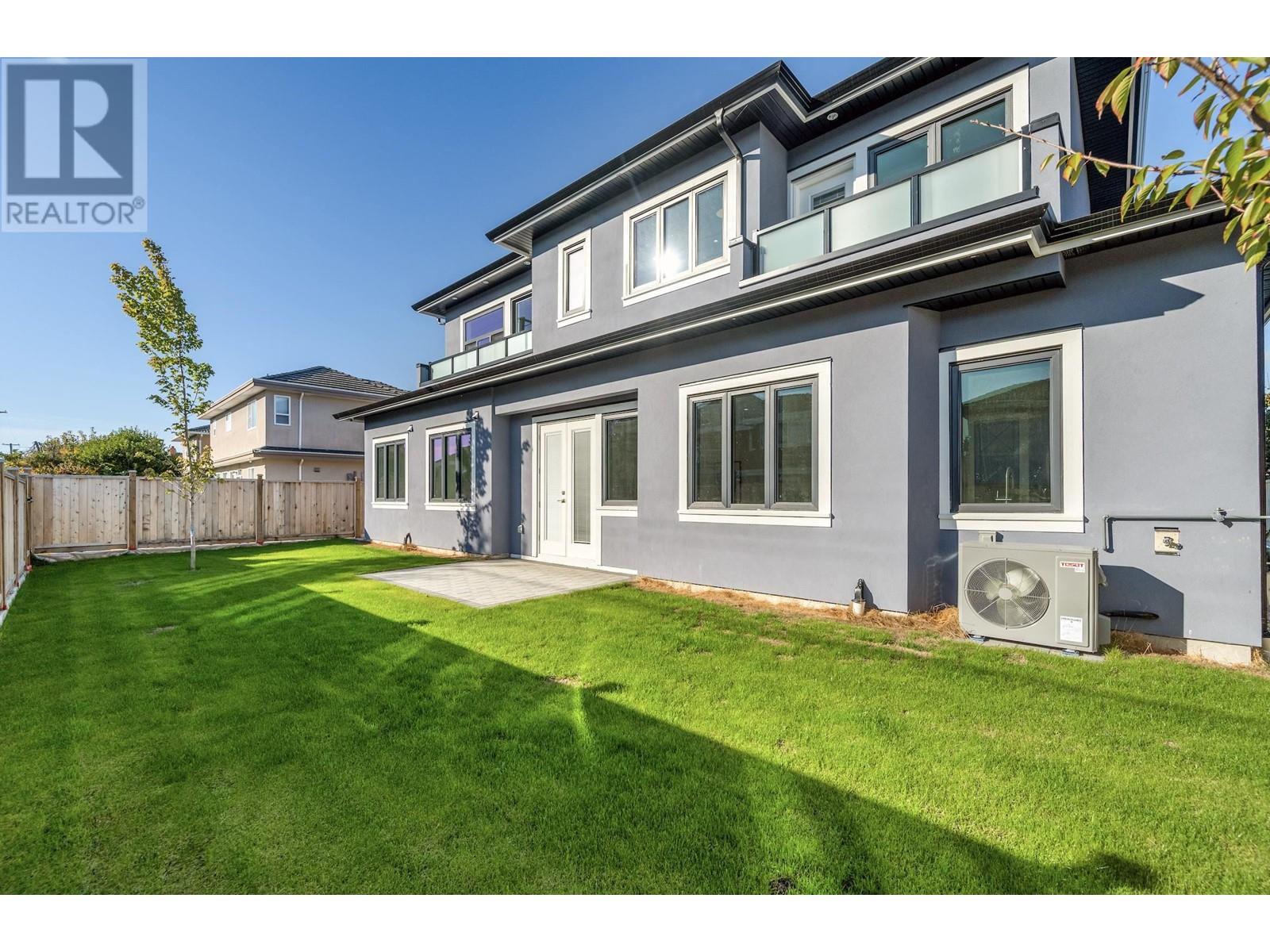 Listing Picture 2 of 32 : 9308 MCCUTCHEON PLACE, Richmond / 烈治文 - 魯藝地產 Yvonne Lu Group - MLS Medallion Club Member