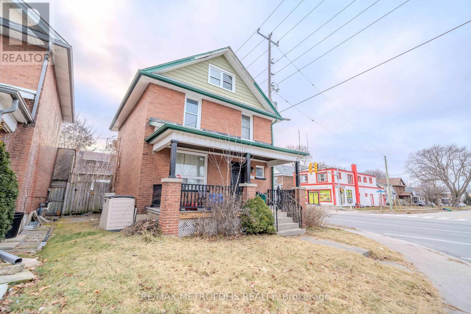 240 Division Street, Oshawa, Ontario  L1G 5M5 - Photo 2 - E11941044