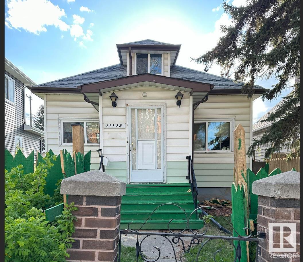 Property at 11128 95A ST NW image 1
