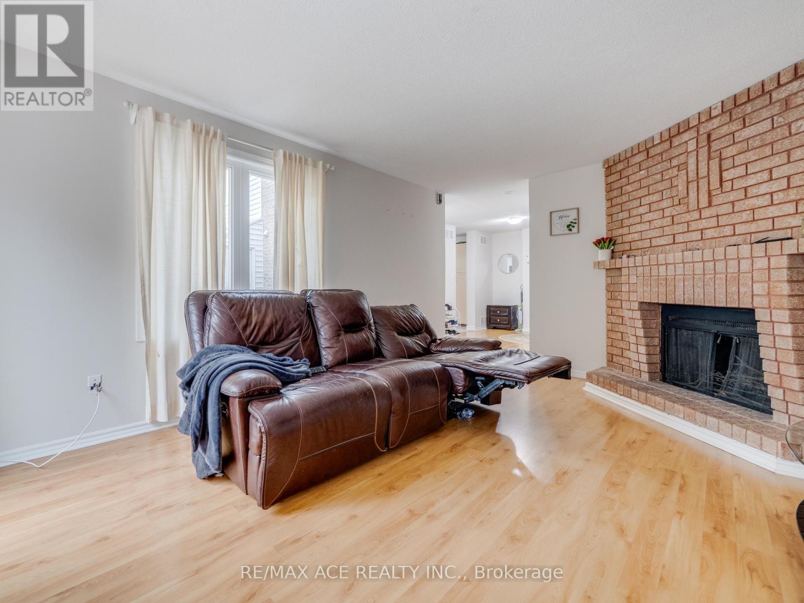 1172 Kos Boulevard, Mississauga, Ontario  L5J 4L7 - Photo 12 - W11941120