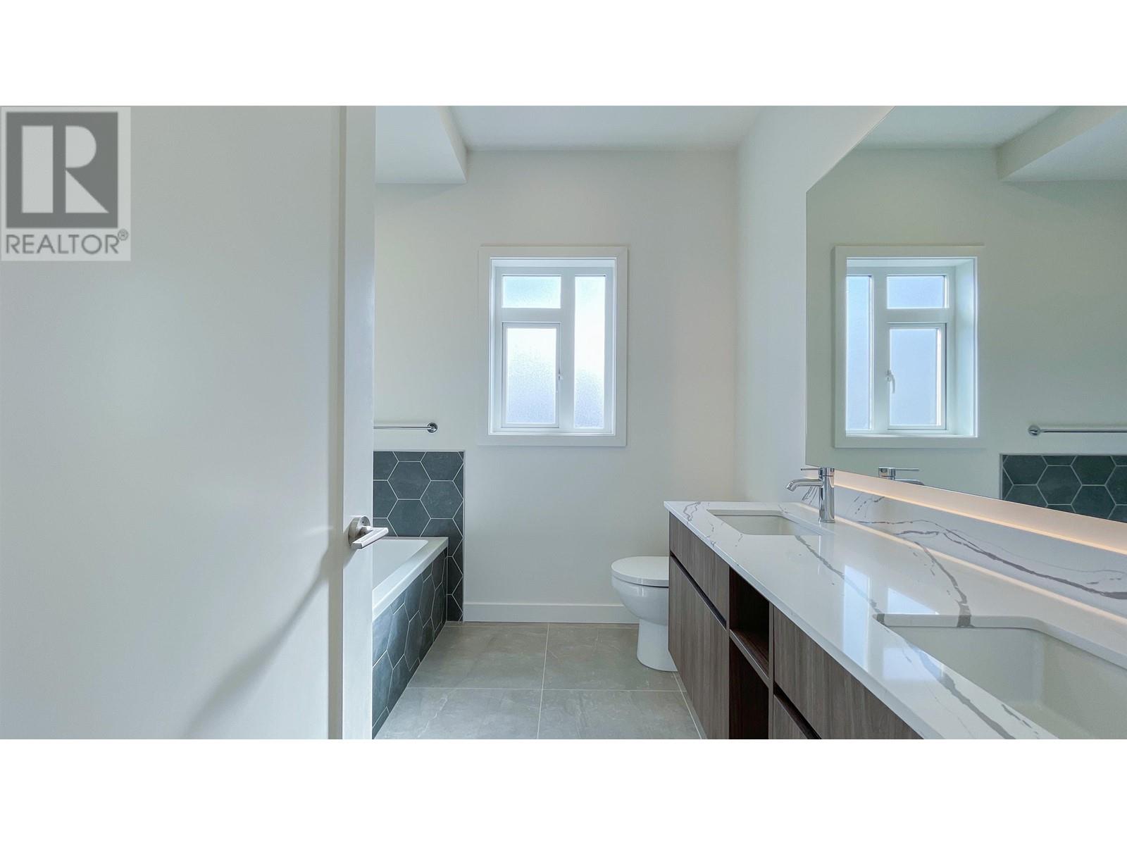 Listing Picture 21 of 30 : 25 7580 NO 1 ROAD, Richmond / 烈治文 - 魯藝地產 Yvonne Lu Group - MLS Medallion Club Member
