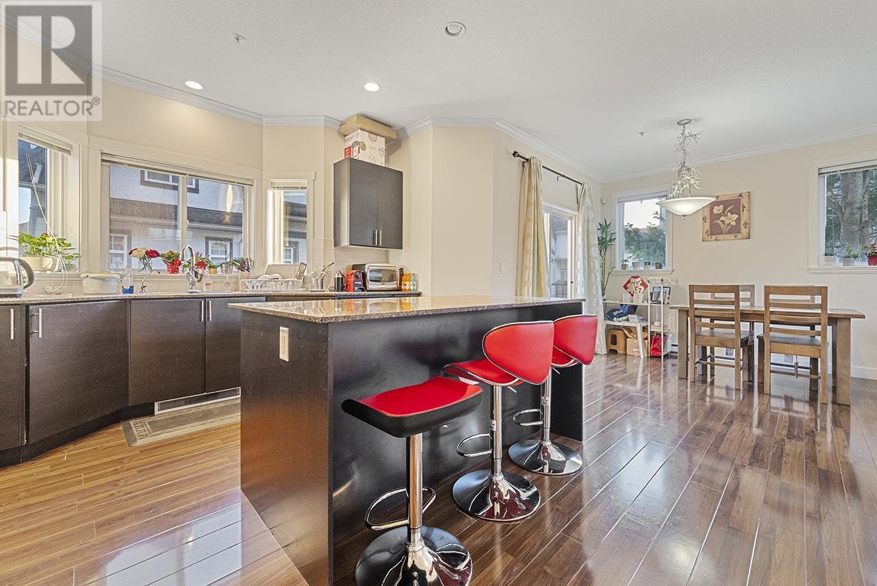 26 1211 Ewen Avenue, New Westminster, British Columbia  V3M 5E5 - Photo 3 - R2957197