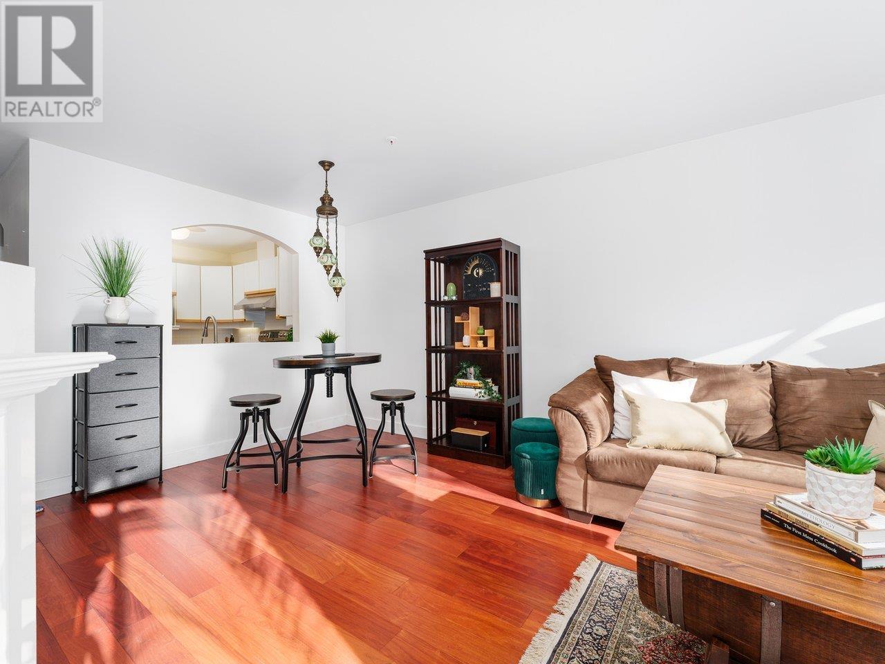 Listing Picture 6 of 22 : 212 1869 SPYGLASS PLACE, Vancouver / 溫哥華 - 魯藝地產 Yvonne Lu Group - MLS Medallion Club Member