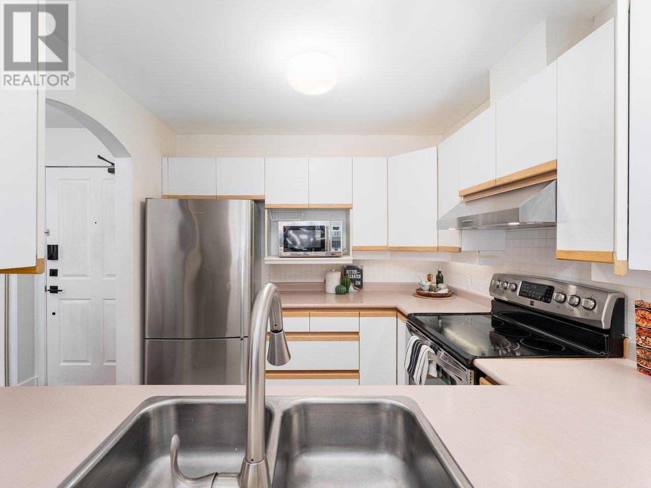 Listing Picture 11 of 22 : 212 1869 SPYGLASS PLACE, Vancouver / 溫哥華 - 魯藝地產 Yvonne Lu Group - MLS Medallion Club Member