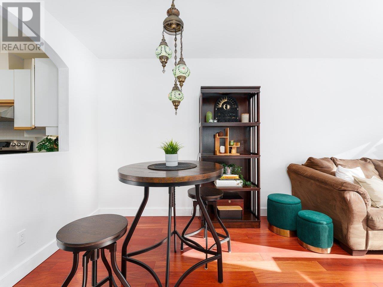 Listing Picture 7 of 22 : 212 1869 SPYGLASS PLACE, Vancouver / 溫哥華 - 魯藝地產 Yvonne Lu Group - MLS Medallion Club Member