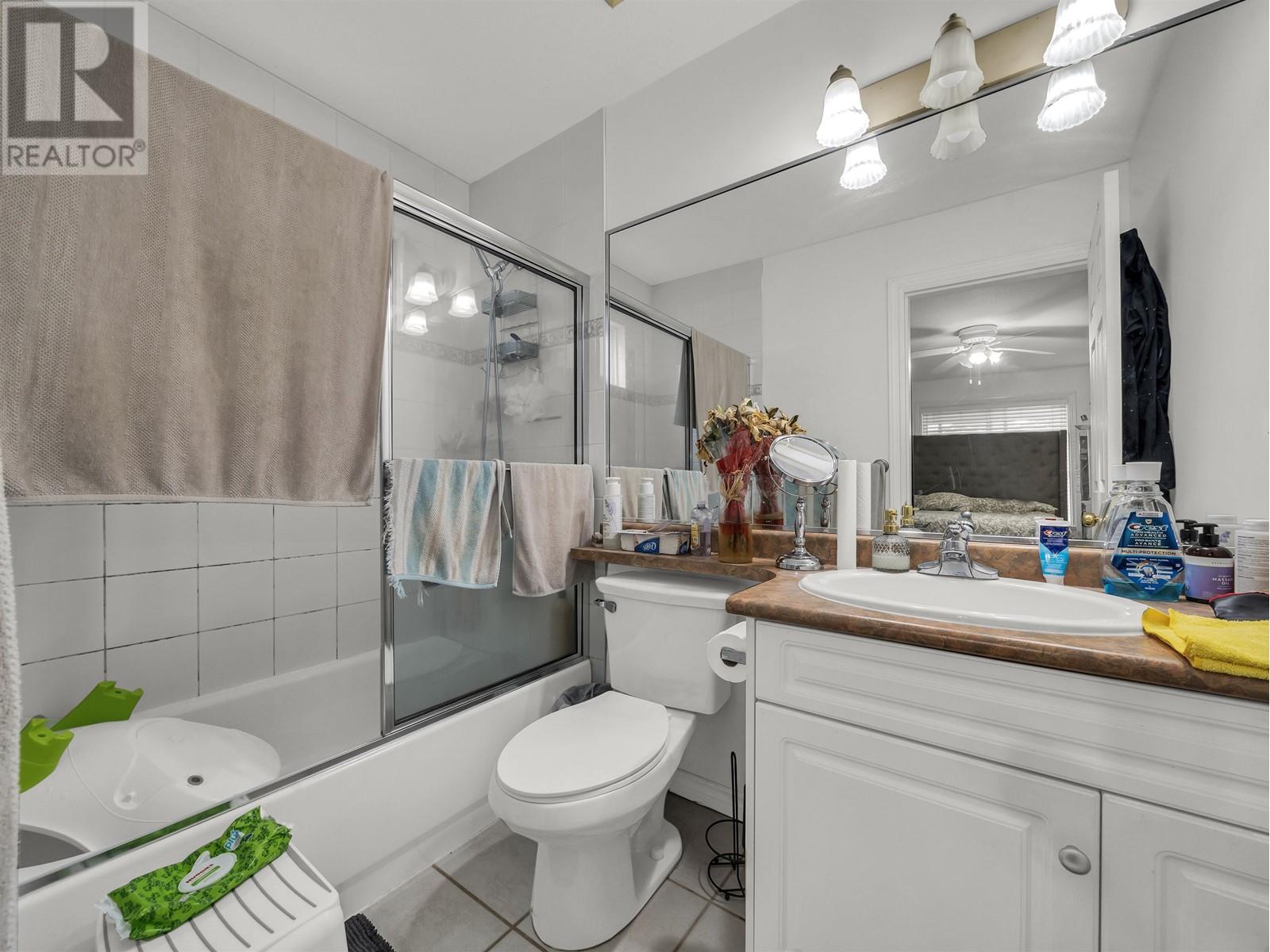 1239 Salter Street, New Westminster, British Columbia  V3M 6W9 - Photo 3 - R2960138