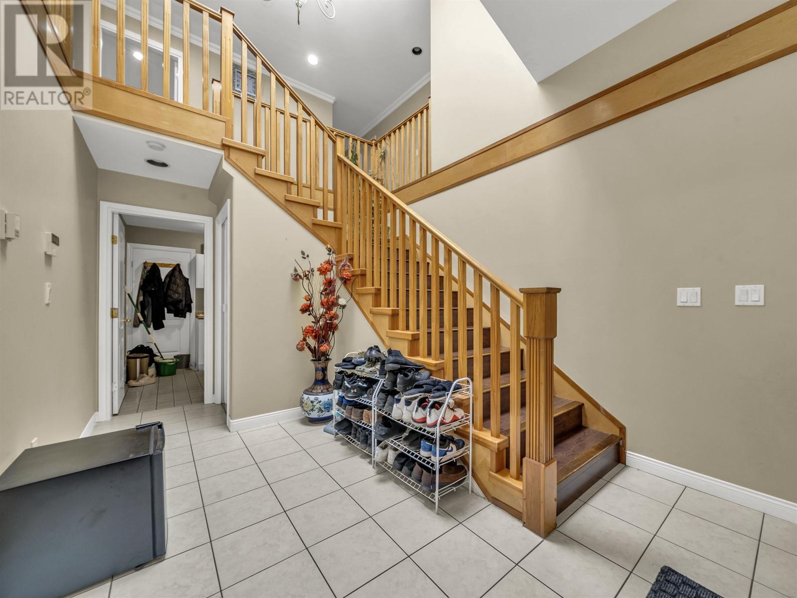 1239 Salter Street, New Westminster, British Columbia  V3M 6W9 - Photo 4 - R2960138