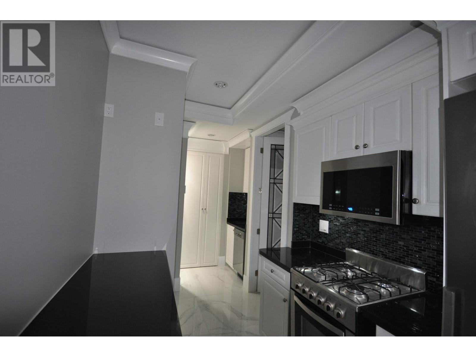 7505 Kingsway, Burnaby, British Columbia  V3N 3C1 - Photo 4 - R2960141